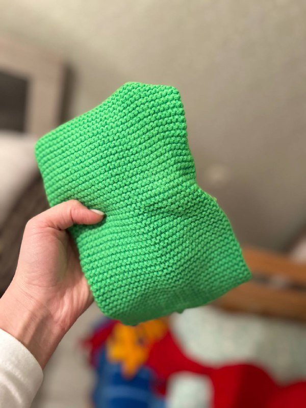 Зимняя шапка со снудом ярко салатовая 2