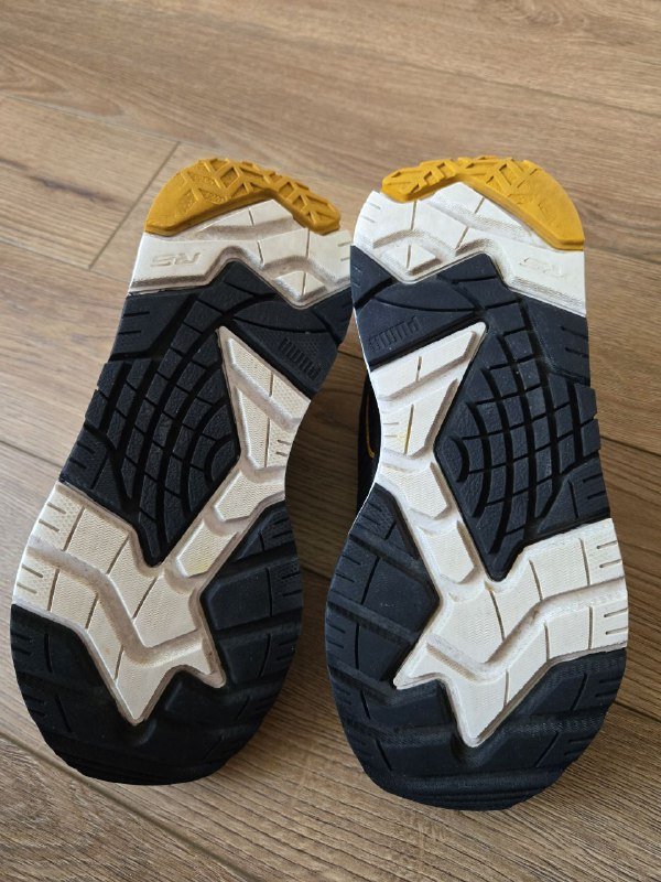 Кроссовки Puma размер 36.5-37 4