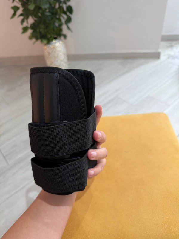 Фиксатор для запястья 2