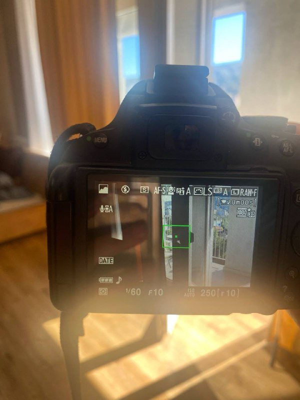 Фотоаппарат Nikon D5100 с объективом и аксессуарами 3