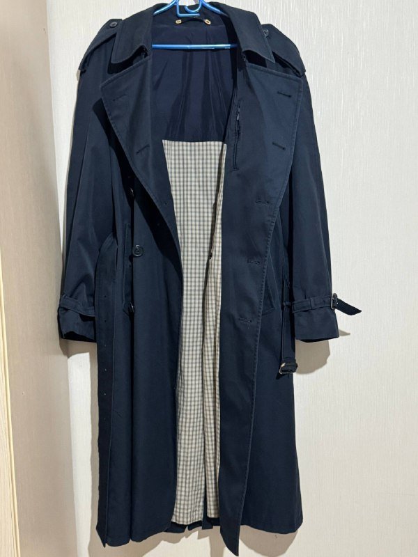 Длинный тёмно-синий плащ, новогоднее платье 2