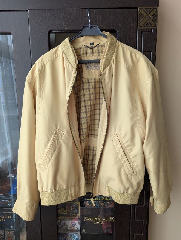 Штаны Gramicci, рубашка Cotton On, свитер Nike, куртки Baracuta, Levi's 7