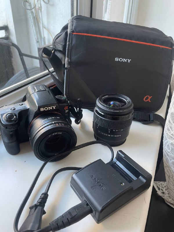 Фотоаппарат Sony alpha 37, 2 объектива, карта 64Гб