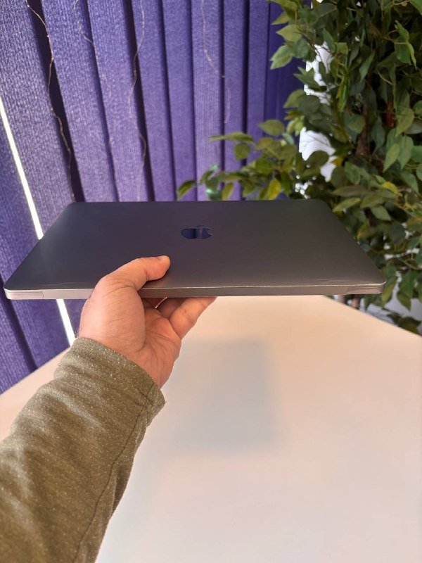Macbook Air 2019 i5 8/256GB с зарядкой 5