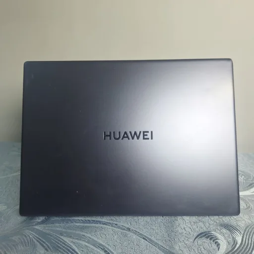 Сенсорный ноутбук Huawei