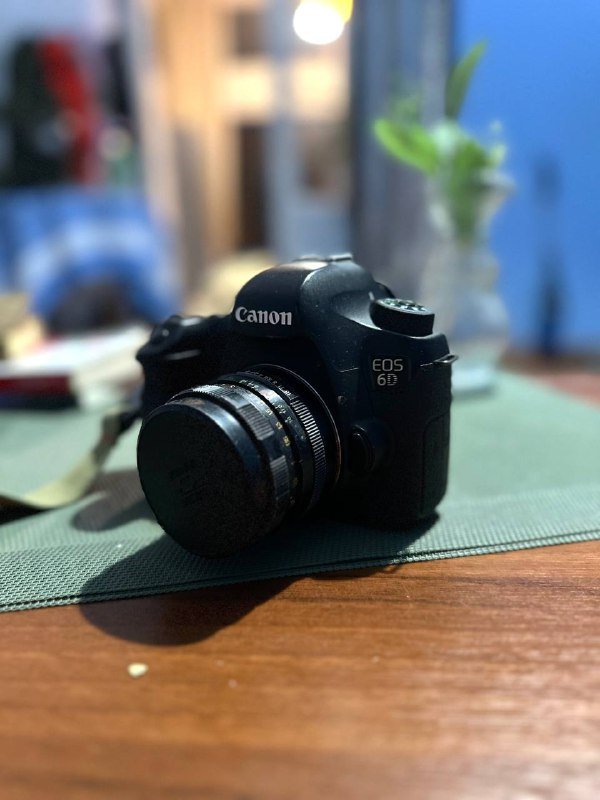 Canon EOS 6D, зарядное, объектив Зенит с переходным кольцом