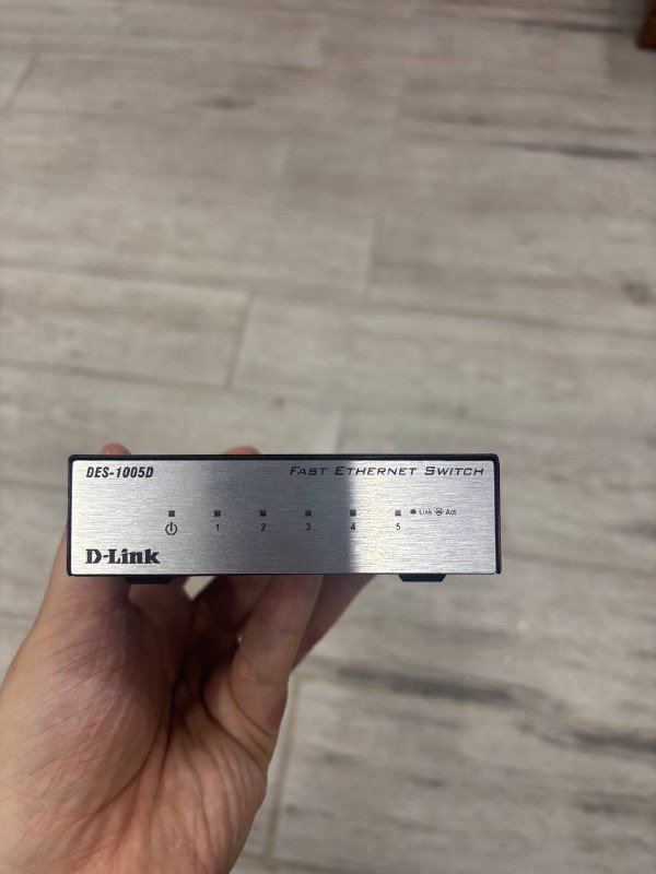 Коммутатор D-Link DES-1005D с 5 портами 2
