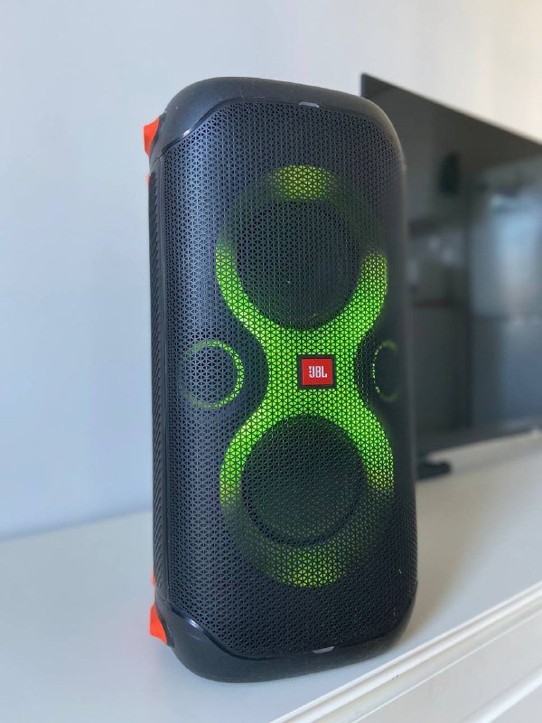 Робот-пылесос Xiaomi Mi Robot Vacuum Cleaner, Колонка JBL PartyBox 110 Black, Фотоаппарат Polaroid Go Gen 2 red 4