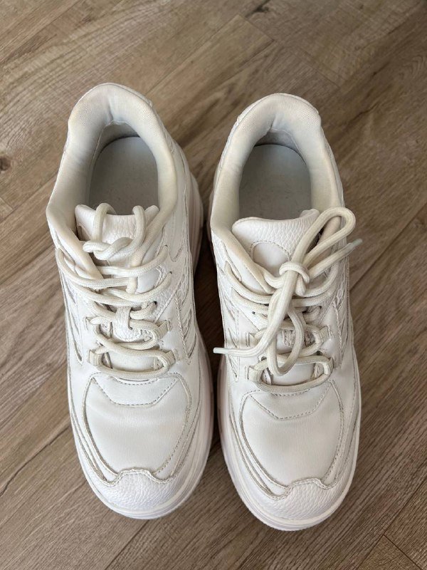 Белые кроссовки на платформе Bershka 2