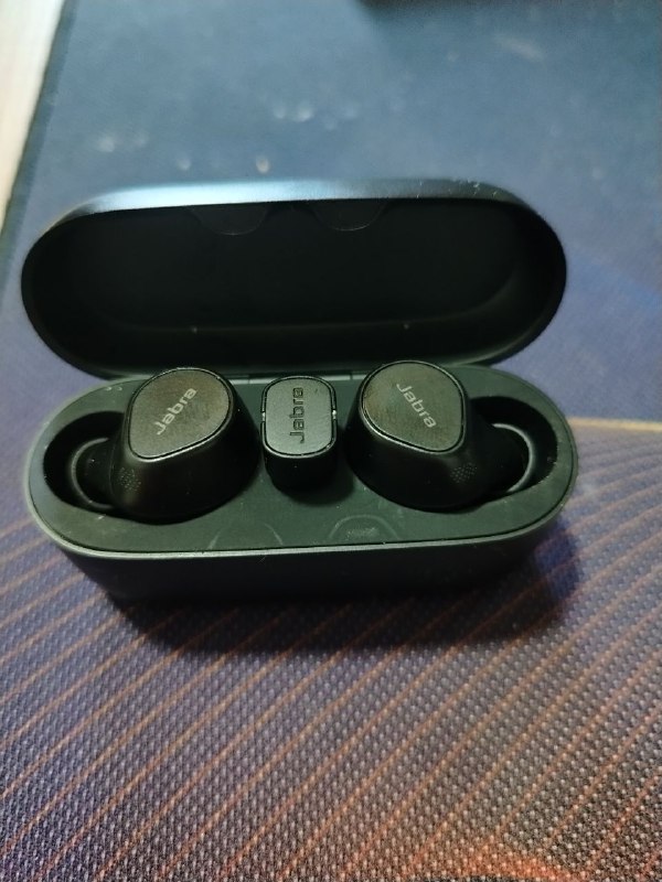 Jabra Evolve 2 Buds 3
