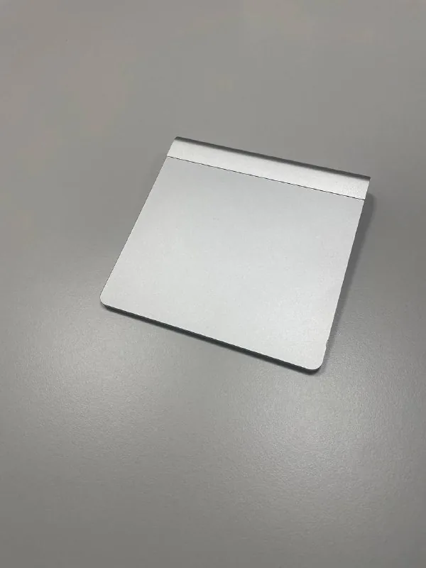 Apple trackpad предыдущего поколения 1