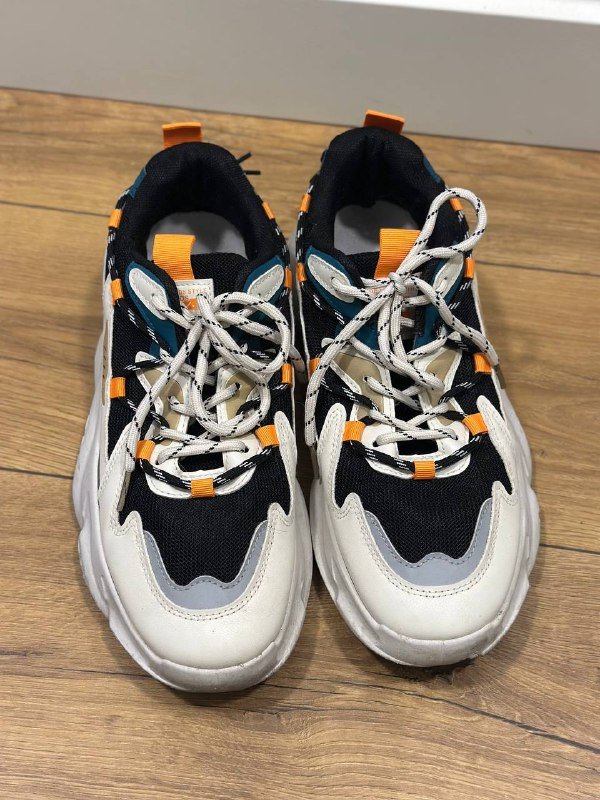 Мужские кроссовки 43 размер 2