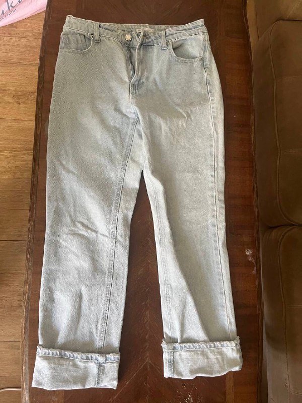 Джинсовая куртка, сапожки белые, кроссовки, джинсы, шапка, перчатки, плюшевый мишка, толстовка, худи, бадлон 5