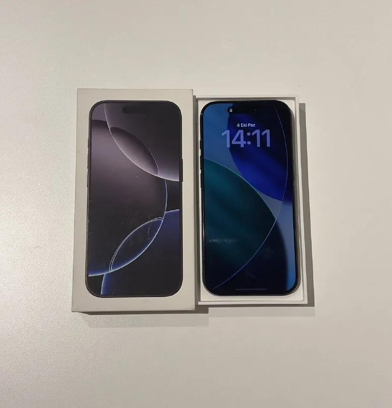 iPhone 16 Pro 128GB Black Titanium 1
