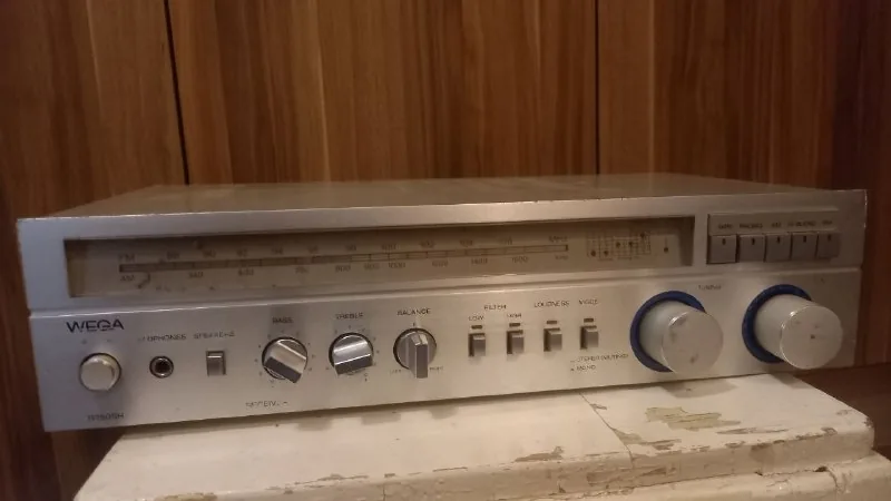Аудио-усилитель Wega R250 SH 1