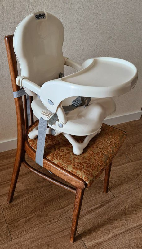 Стульчик-бустер для кормления CAM 2