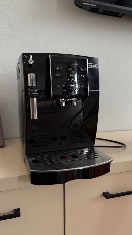 Кофемашина DeLonghi 3