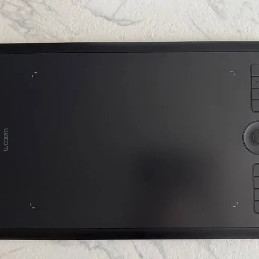Графический планшет Wacom Intuos Pro PTH660 M