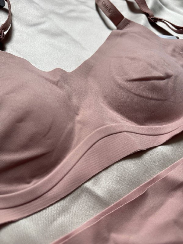 Комплект Calvin Klein верх S низ M 4