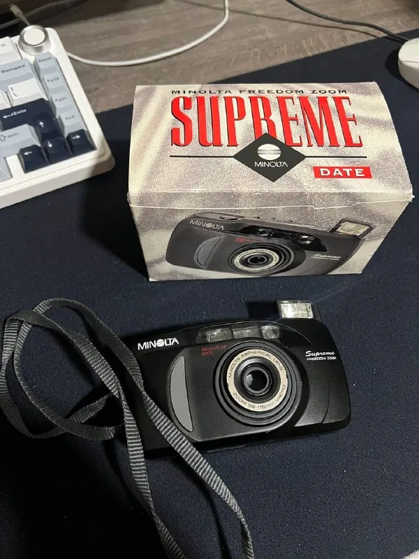 Пленочный фотоаппарат Minolta Supreme Freedom Zoom