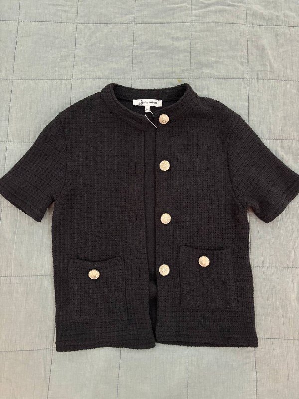 Топ голубой, Рубашка шелковая, Лонгслив бежевый, Пиджак, Штаны белые, Кофта, Свитер сиреневый, Лонслив розовый, Лонгслив белый, Юбка баллон бежевая 4