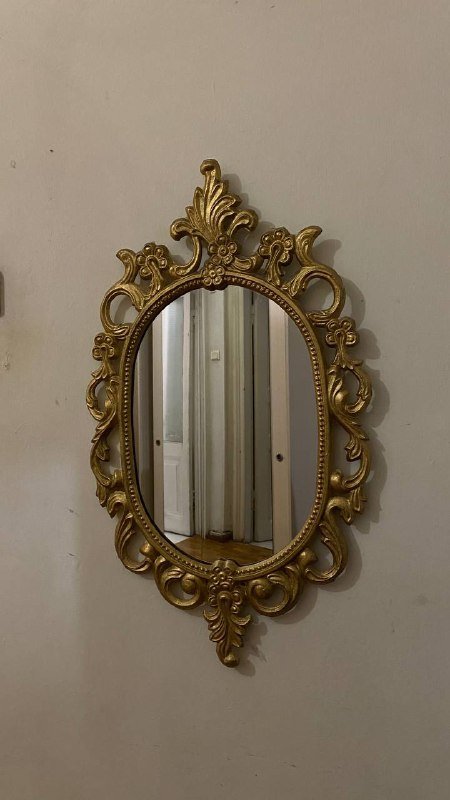 зеркало, настольная лампа, вешалки, удлинители