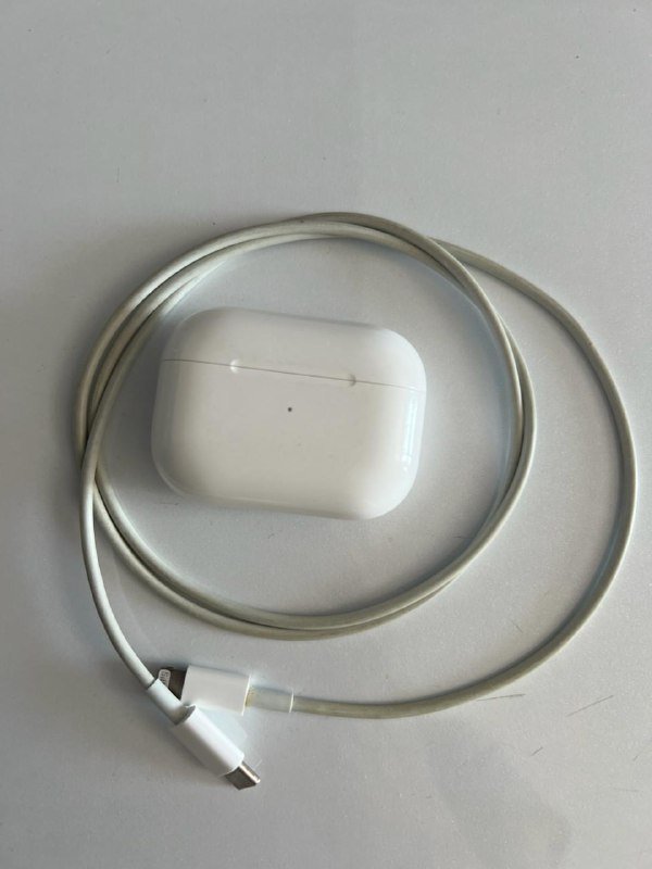 AirPods Pro 2, наушники, кабель