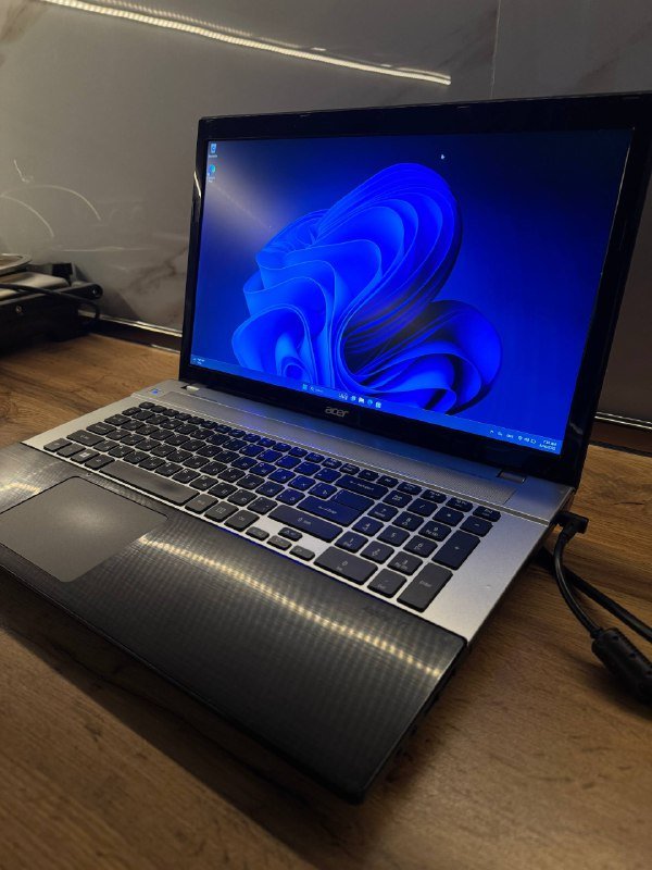 Ноутбук Acer Aspire V3-772G 2