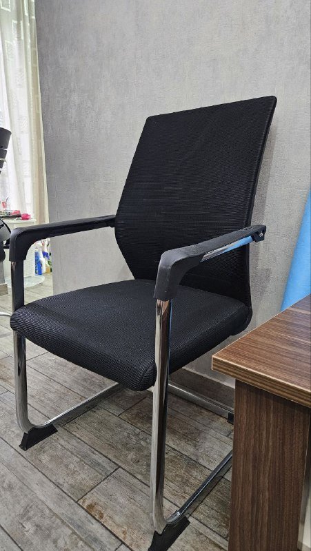 Стул компьютерный черный 2