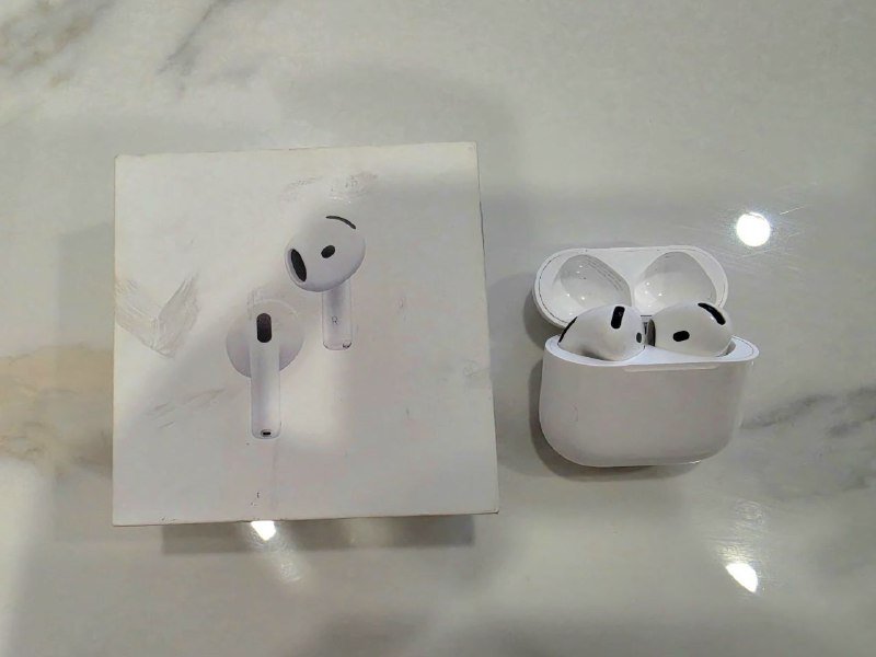 AirPods 4 с активным шумоподавлением