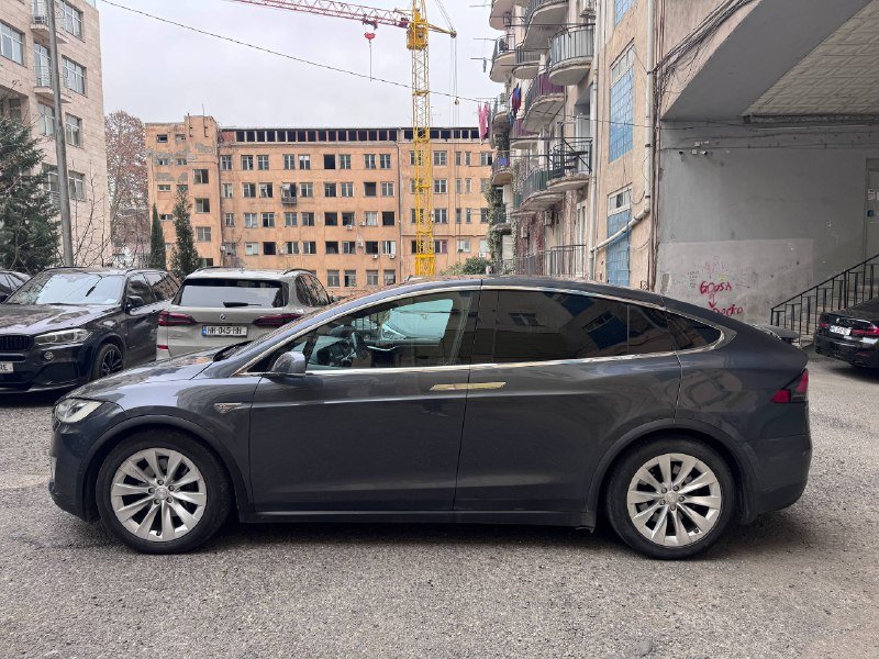 Tesla Model X 2016, 75 кВт, серый цвет 4