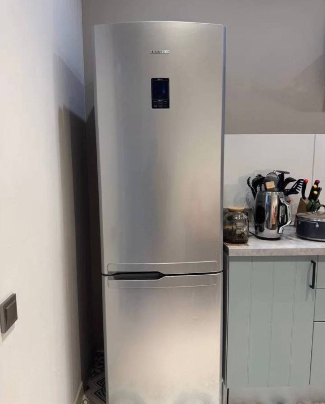 Холодильник Samsung RL52TEBIH1 серебристый