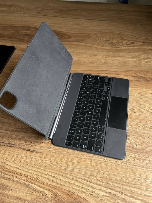 iPad Pro 11” 2020, 128 GB, Magic Keyboard комплект 5
