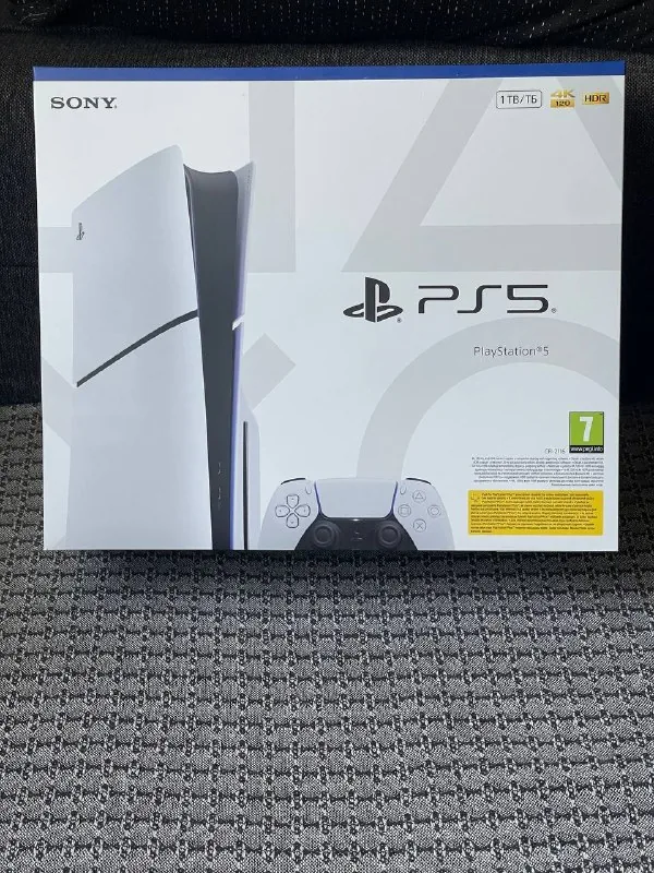 PS5 Slim 1TB White Disc Version 1