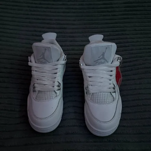 Jordan 4