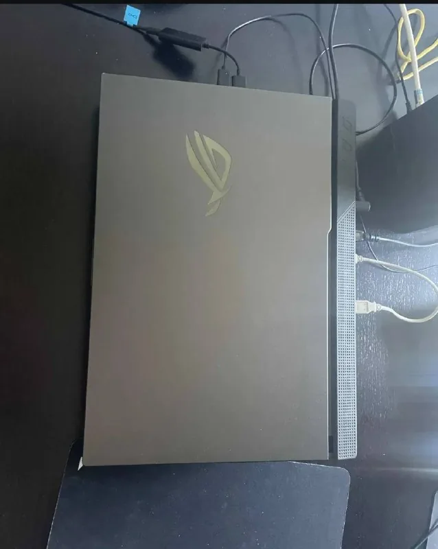 Ноутбук ASUS RoG Strix G17 1