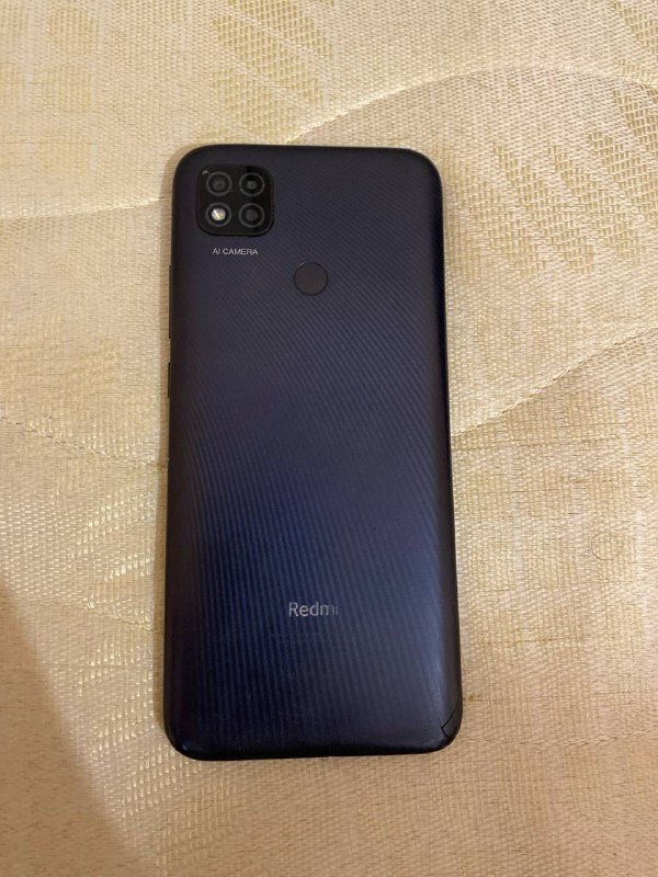 Телефон Redmi 9C 32Г с треснутым стеклом 2