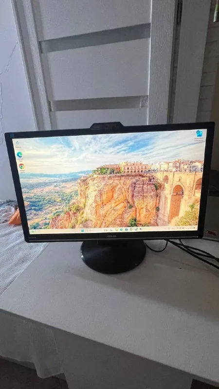 Монитор Asus VK246H 1