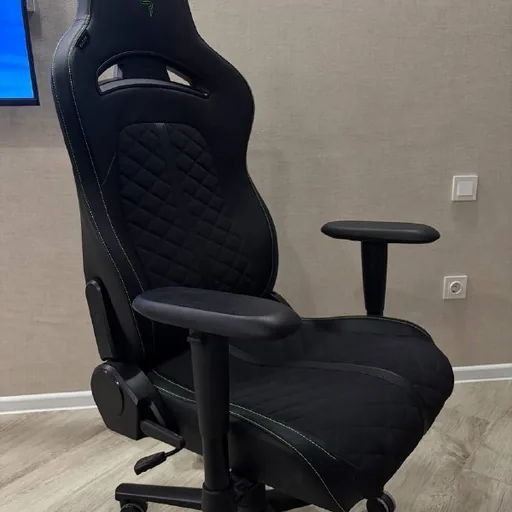 Игровое кресло Razer Enki X
