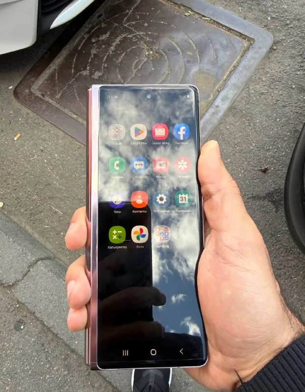 Samsung Galaxy Z Fold2 5G 1