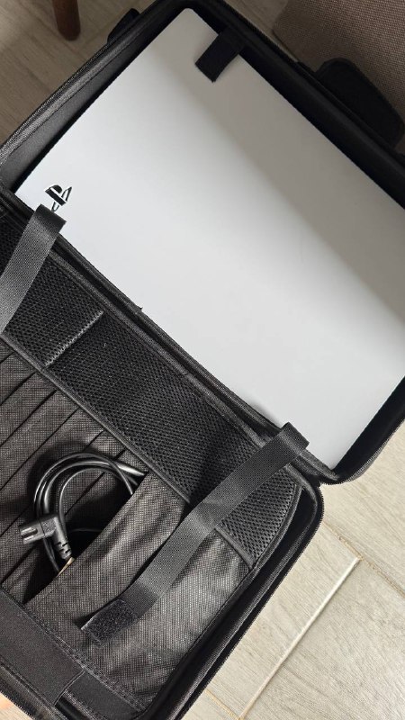 PlayStation 5 с дисководом и 2 джойстиками