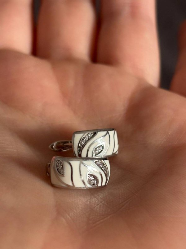 Серьги из серебра 925 с эмалью и фианитами