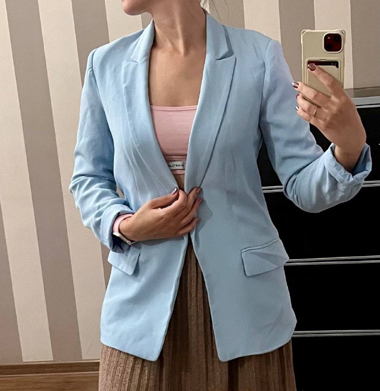 Платье темно-красное, Пиджак голубой, Боди черное 3