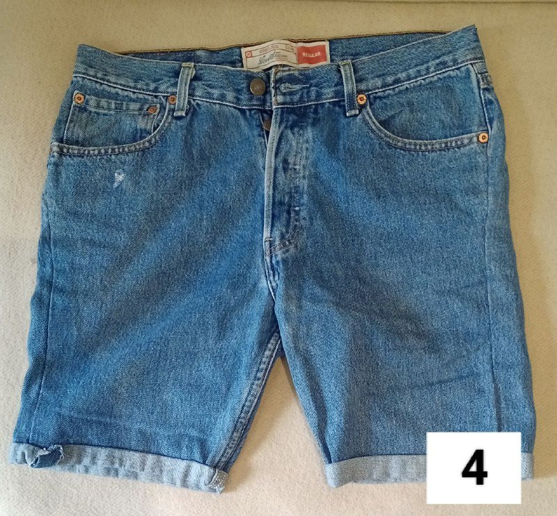 Ботинки Elbrus, куртка косуха, куртка Armani, джинсовые шорты, рубашка, духи, футболка 4