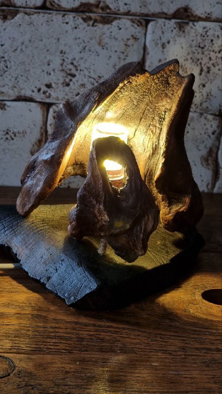 Светильник для детской комнаты из дерева