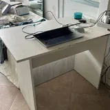 Рабочий стол и компьютерный стул 1