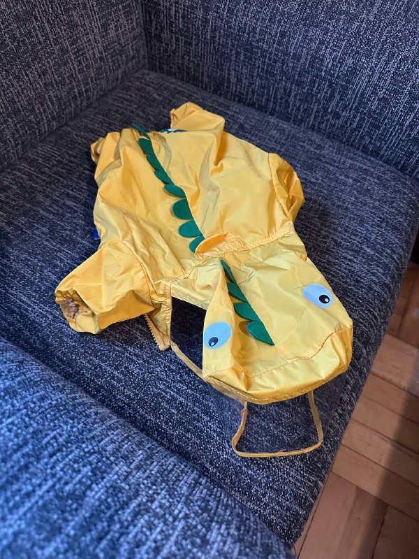 Дождевик для маленькой собаки