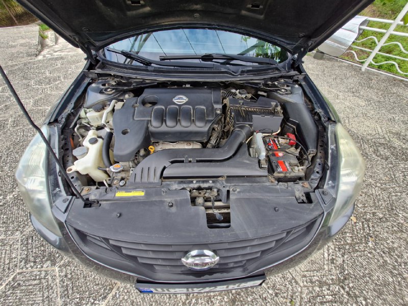 Nissan Altima cupe 2012 спортивный автомобиль 5