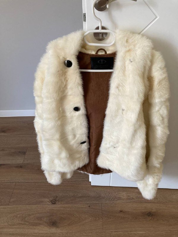 Куртка кожаная armani jeans, шуба белая норка, шуба коричневая бобер 7
