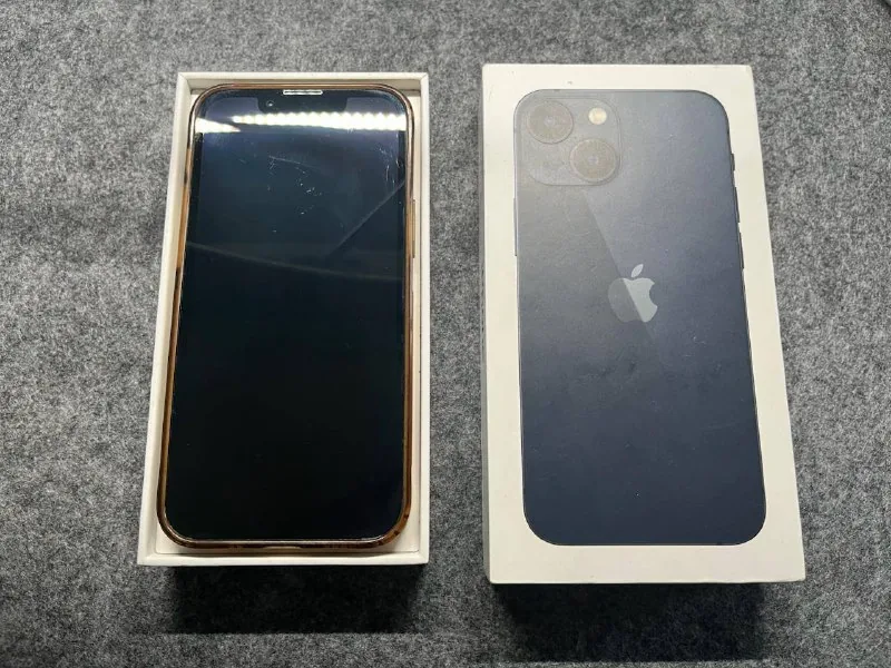 iPhone 13 mini, iPhone SE 2020, AirPods Pro 1